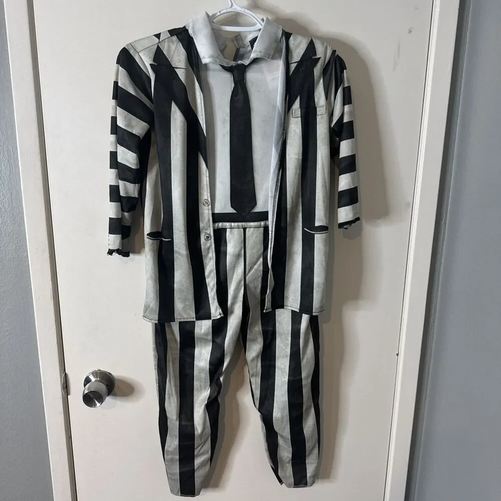 Kids Halloween Costume Medium Beetlejuice Licensed Small (5-7)